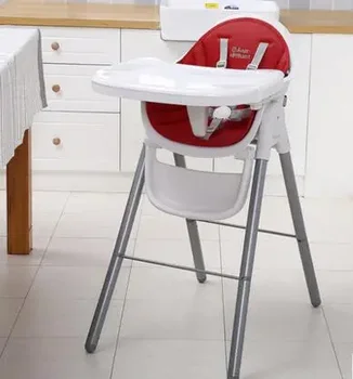 младенец кушать есть стул.